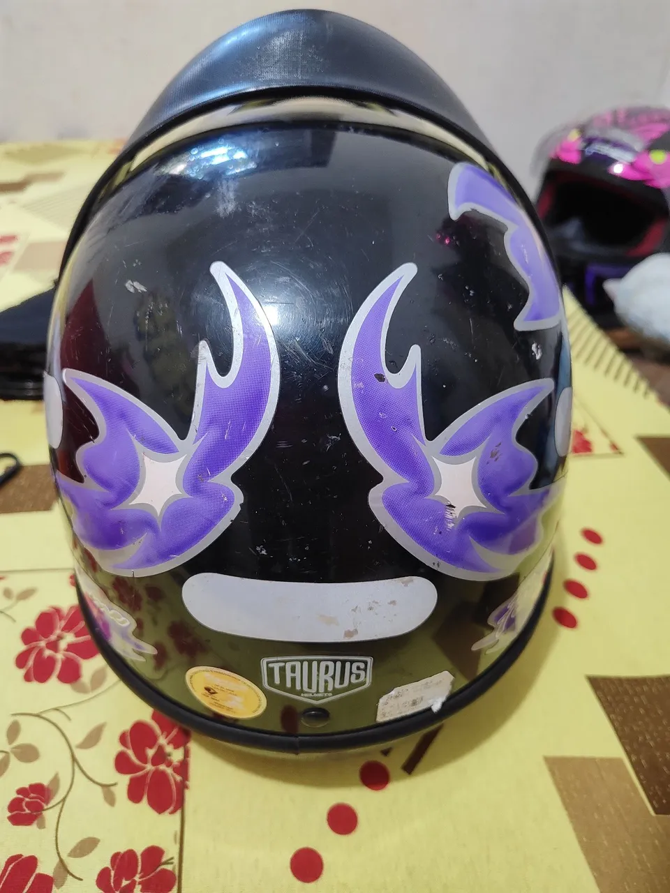 Capacete Taurus - Tamanho M 58