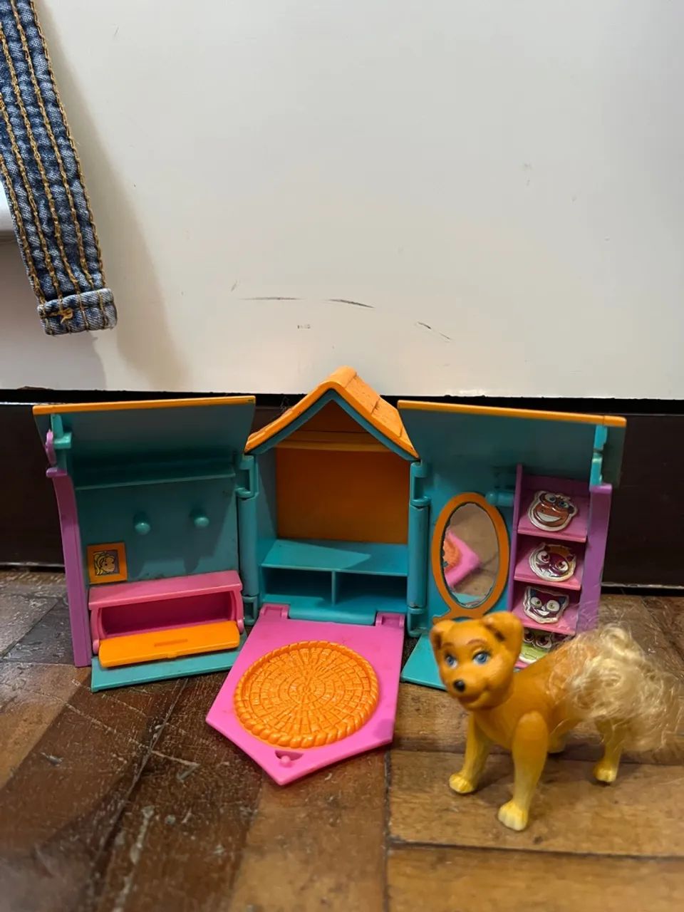 Casa de cachorro da polly