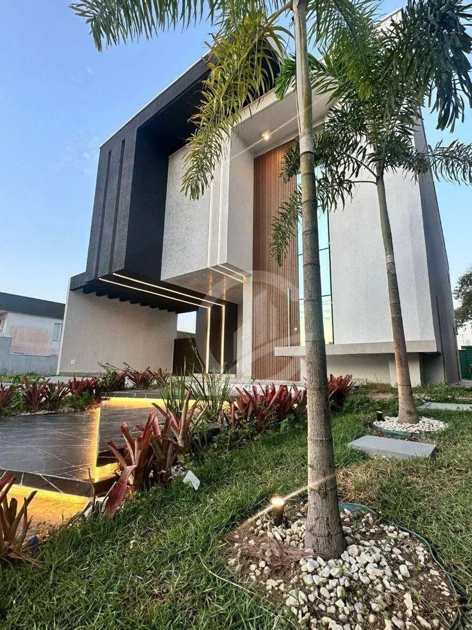 Casa com 4 dormitórios à venda, 240 m² por R$ 1.720.000,00 - Cidade Alpha - Eusébio/CE - Foto 2