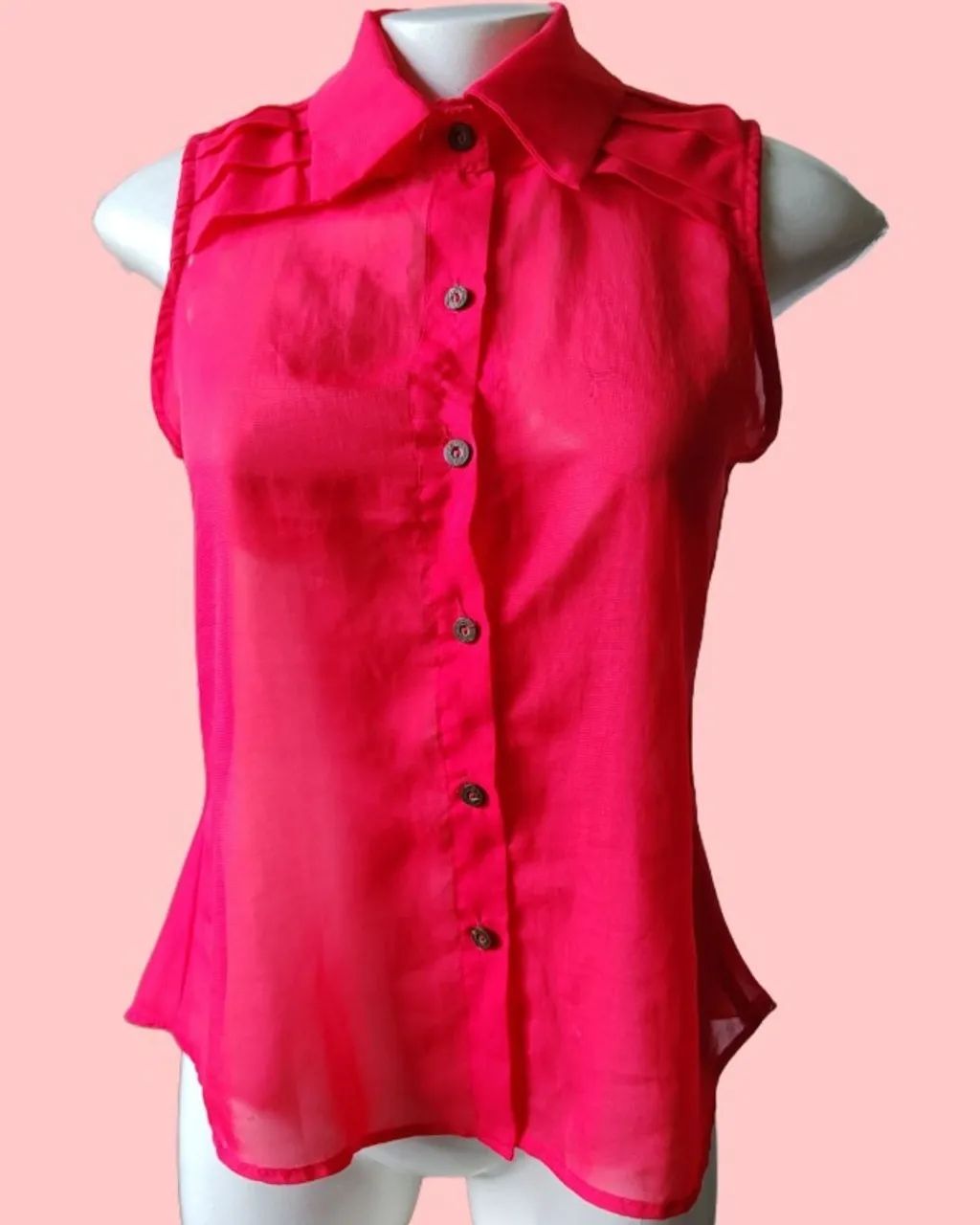 Camisa de botões vermelha com transparência - Foto 3