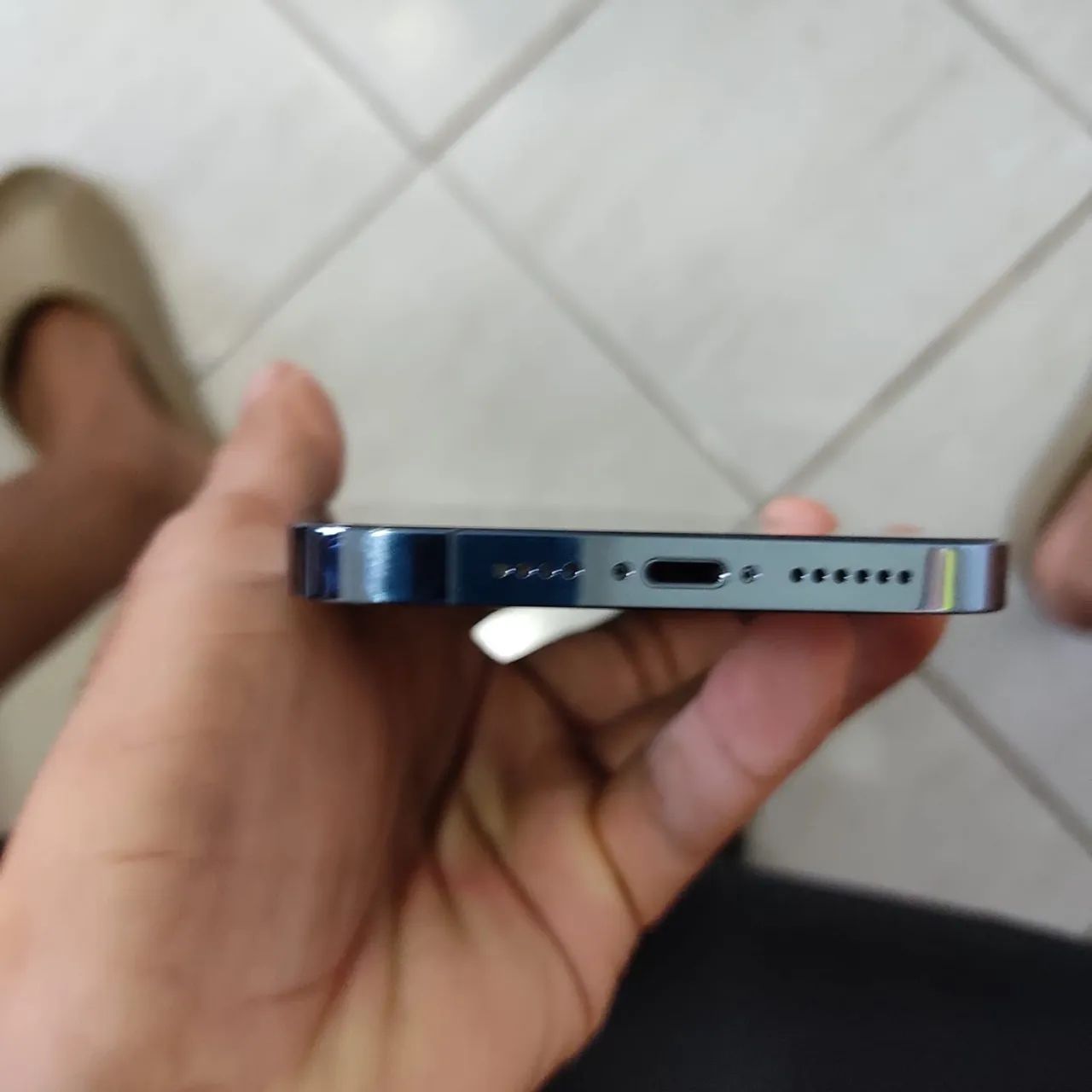 Vendo IPhone 13 Pro Max, pra vender hoje menor valor preciso do dinheiro urgente - Foto 3