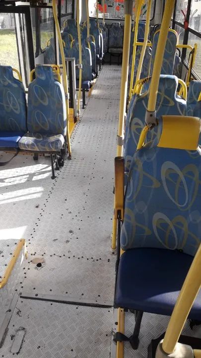 Mercedes 1418, ano 2008, 38  lugares - Foto 9