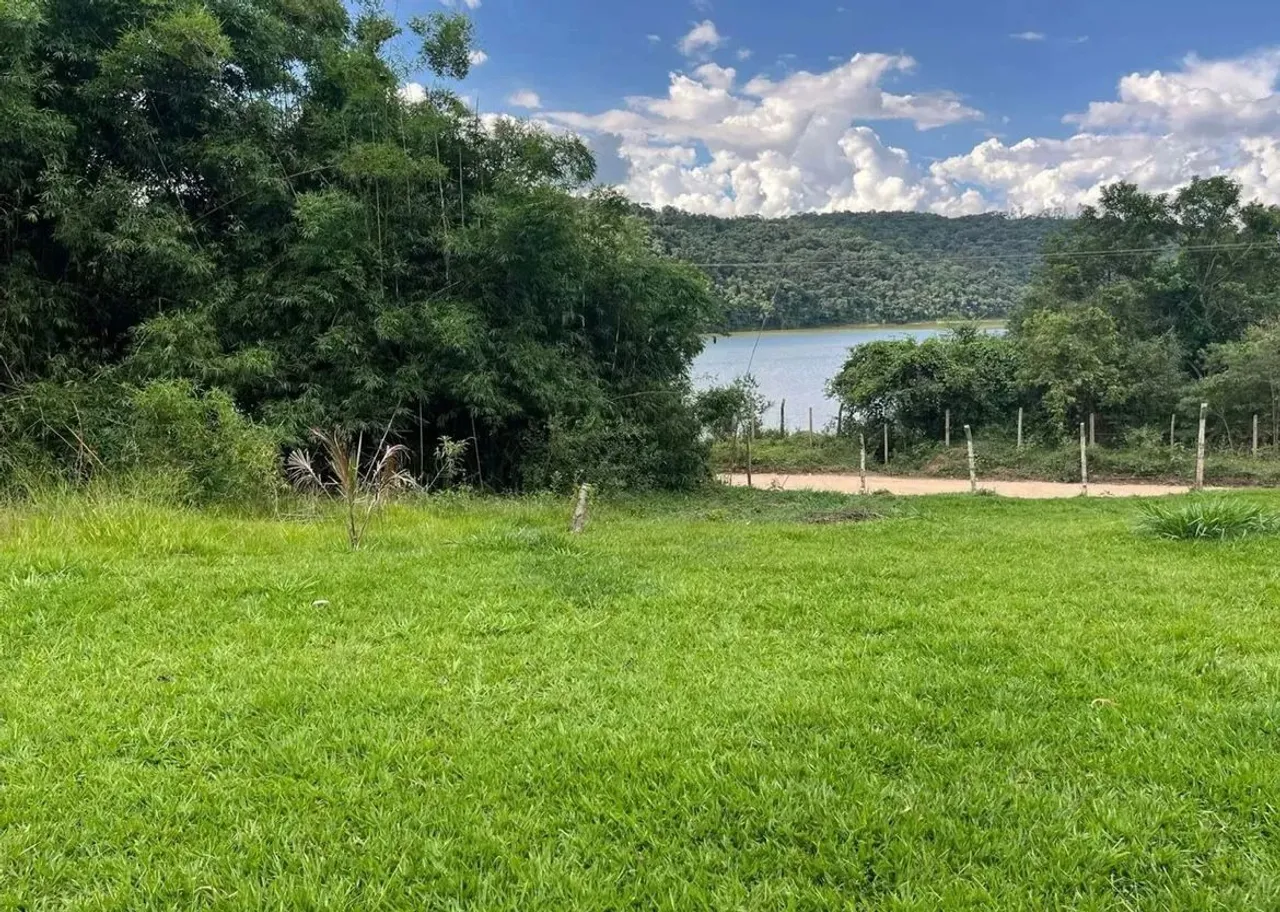 Lote com acesso a represa e parcelado em até 60x