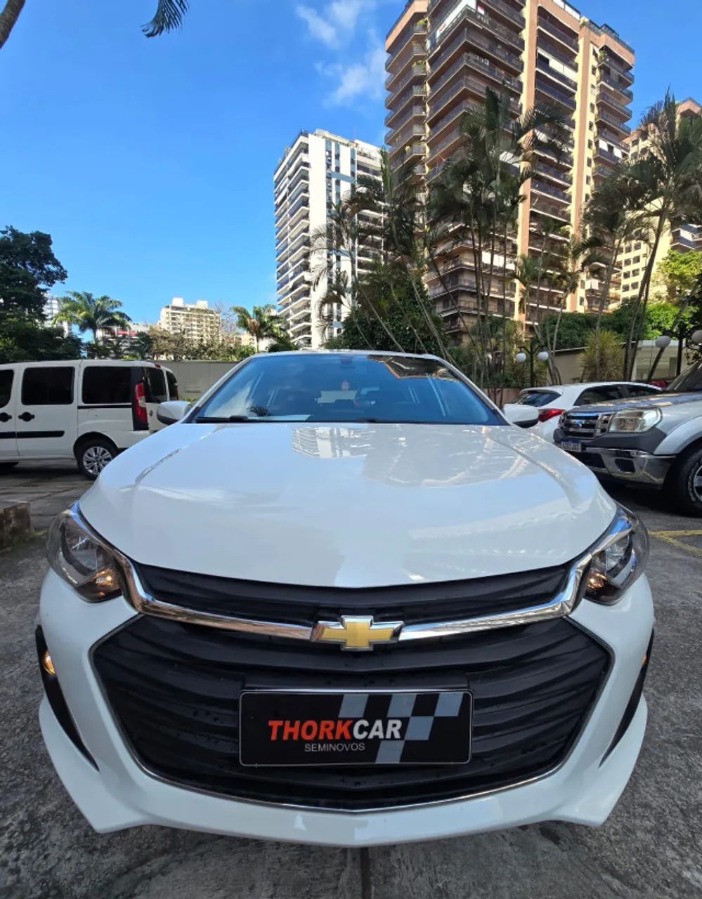 Onix Hatch LT 1.0 2024