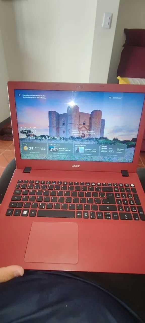 Notebook Acer Vermelho