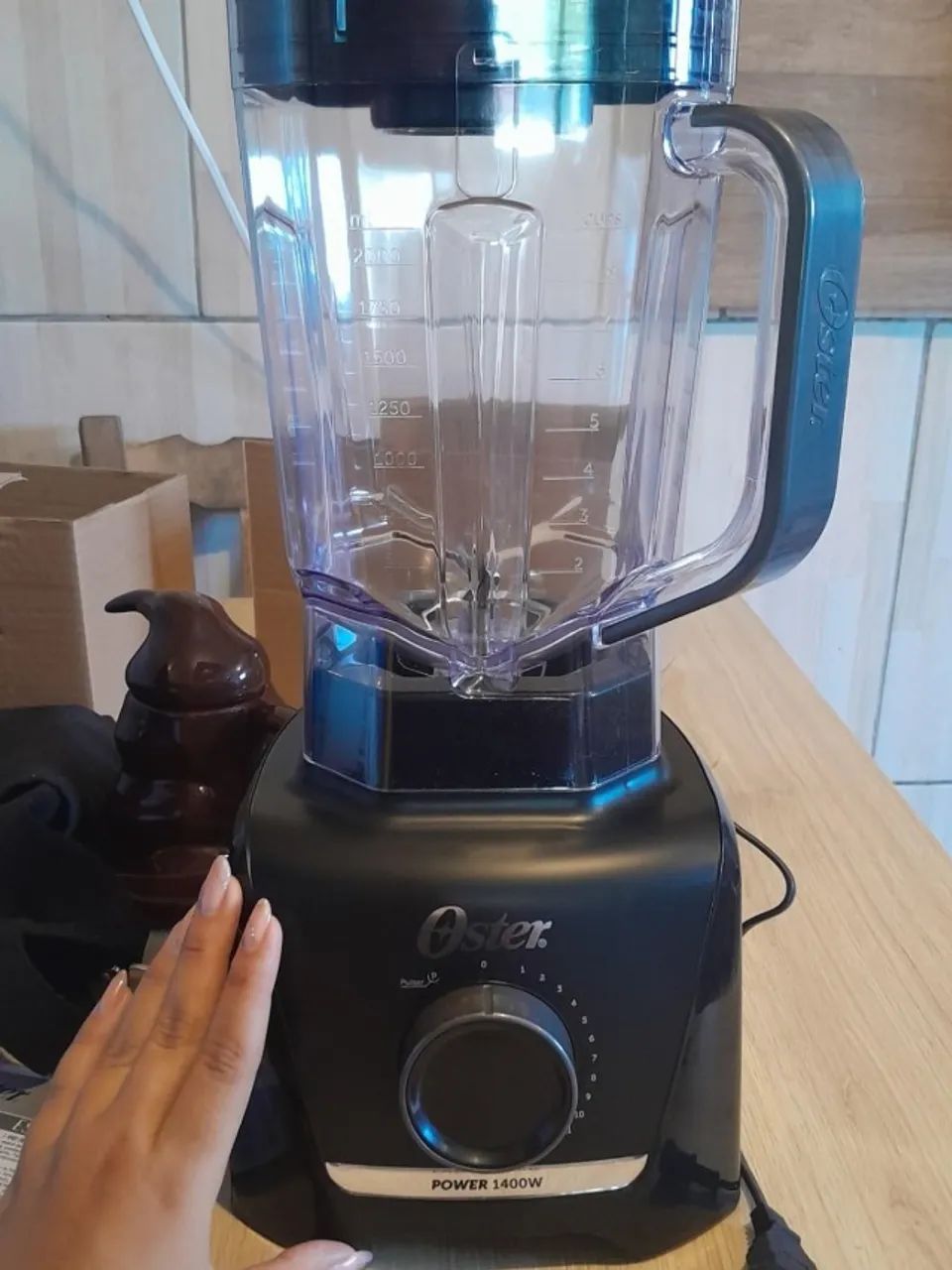 Liquidificador Oster 1400W 3,2 Litros - Novo