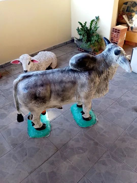 Escultura de Touro Decorativa. Obra de arte à mão de obra  - Foto 4