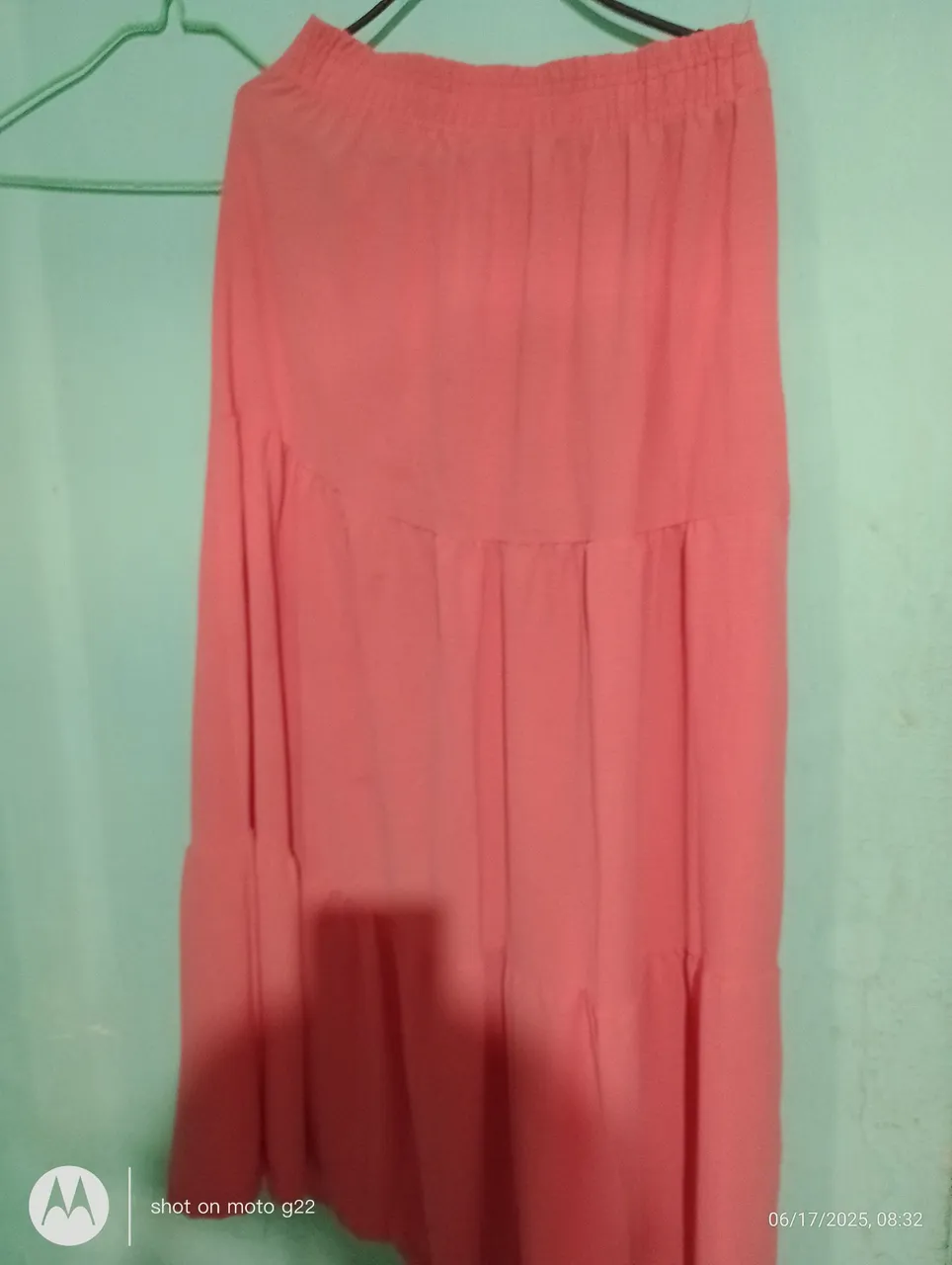 Saia longa rosa com babado
