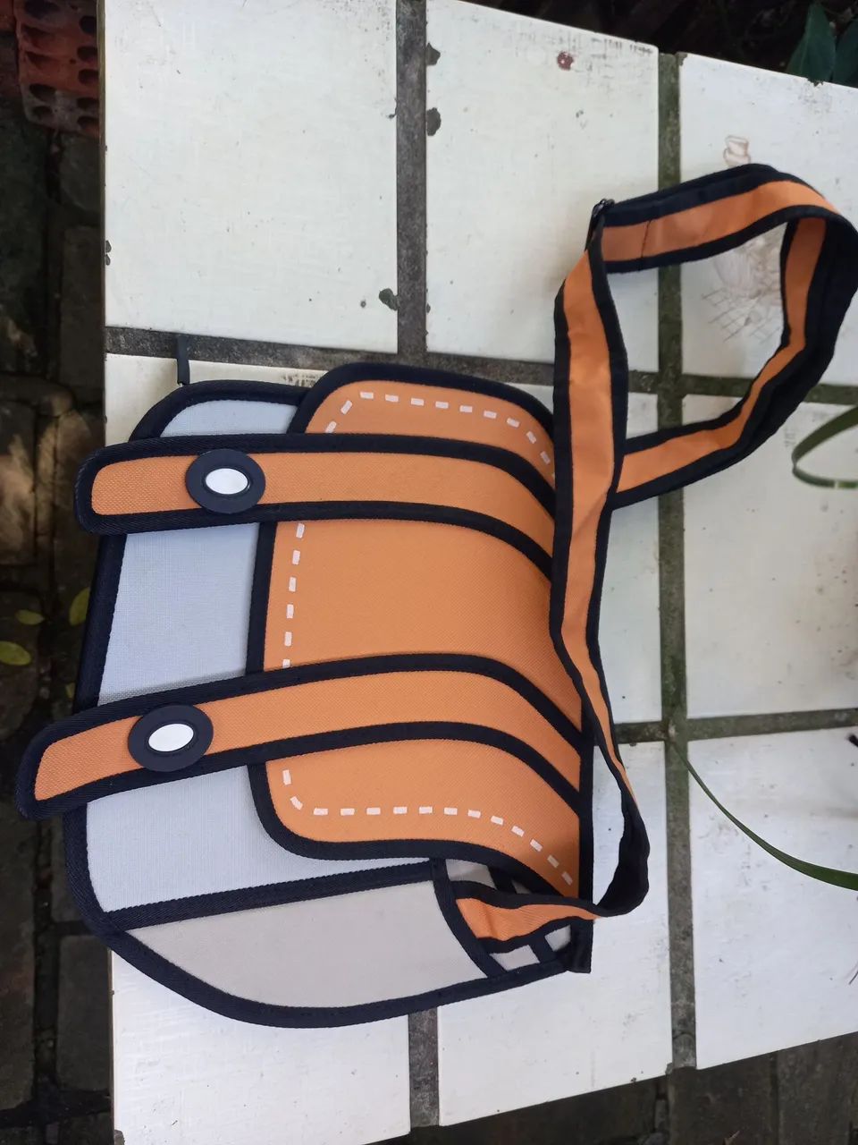 Bolsa de Ombro 3D - Laranja e Cinza