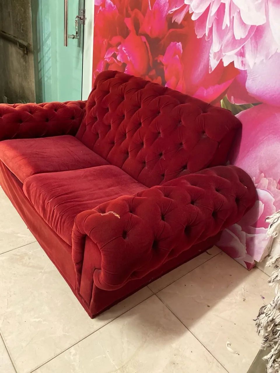 Sofá Vermelho Estiloso 2 Lugares