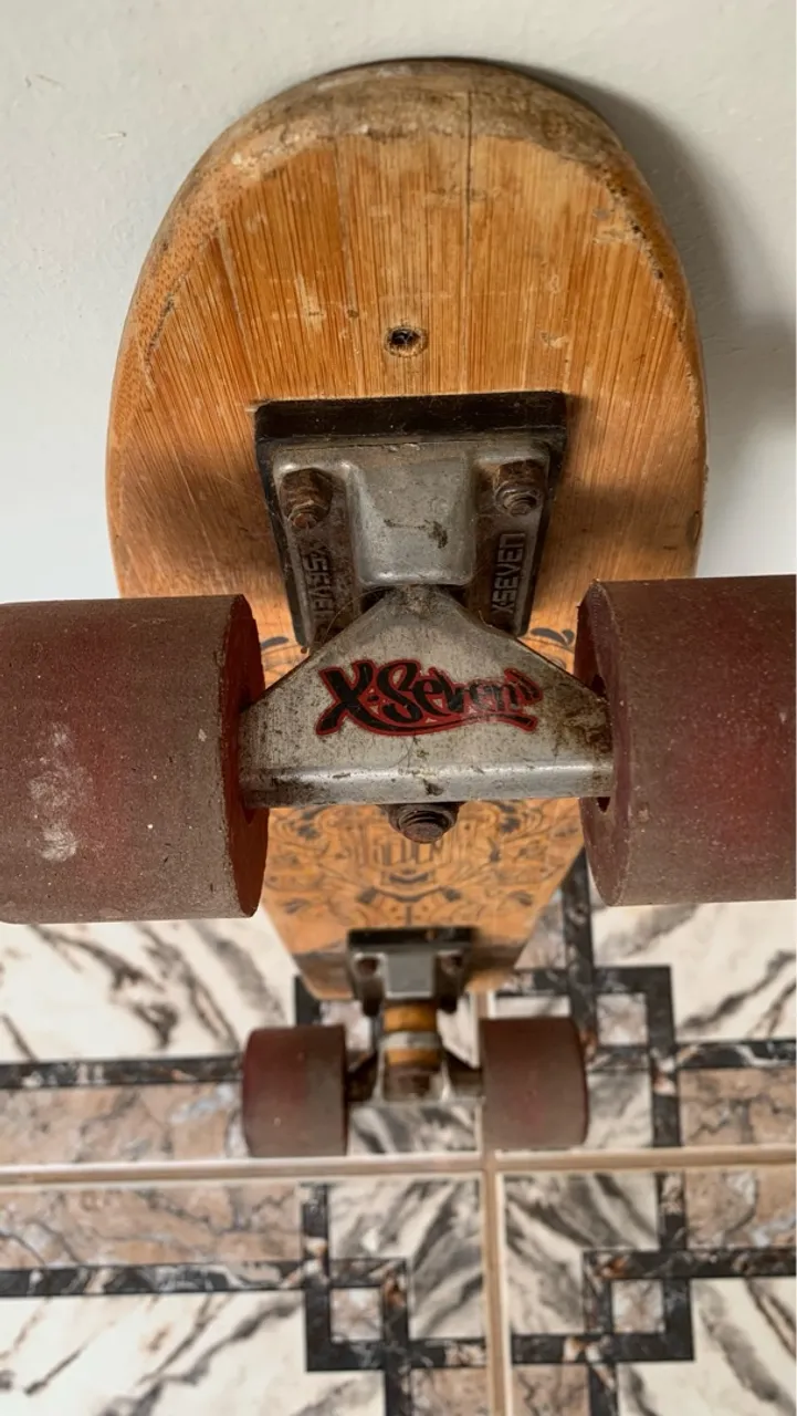 Mini Cruiser SEVEN em Madeira Bambu com Trucks XSeven