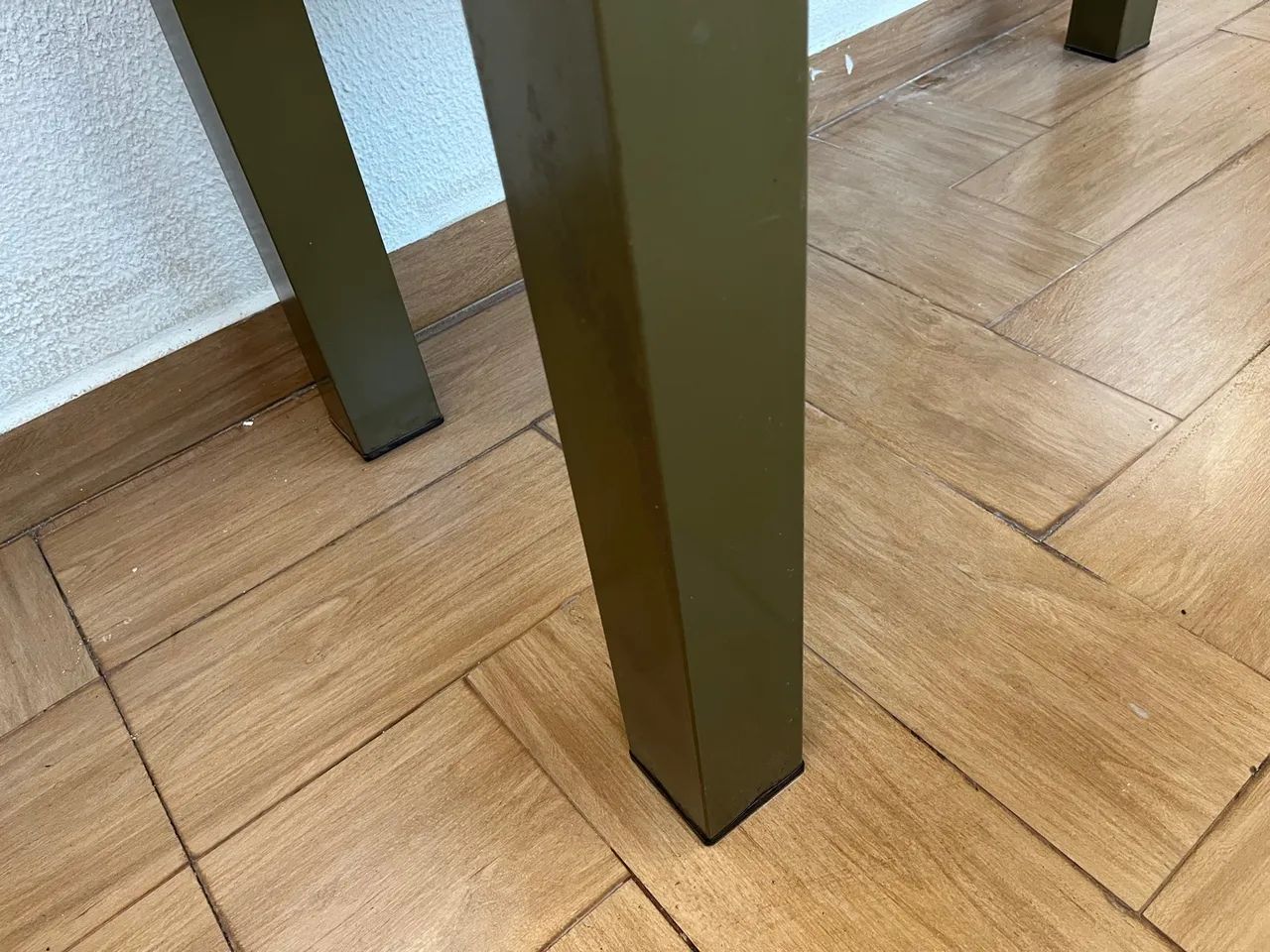 Mesa de MDF reforçado com pés de ferro - Foto 2