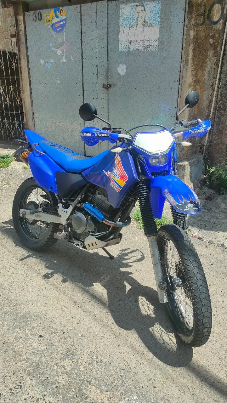 Tornado XR250 azul
