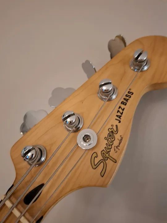 Squier Fender Jazz Bass Bass - Duncan Designed Pickups64607254222979121