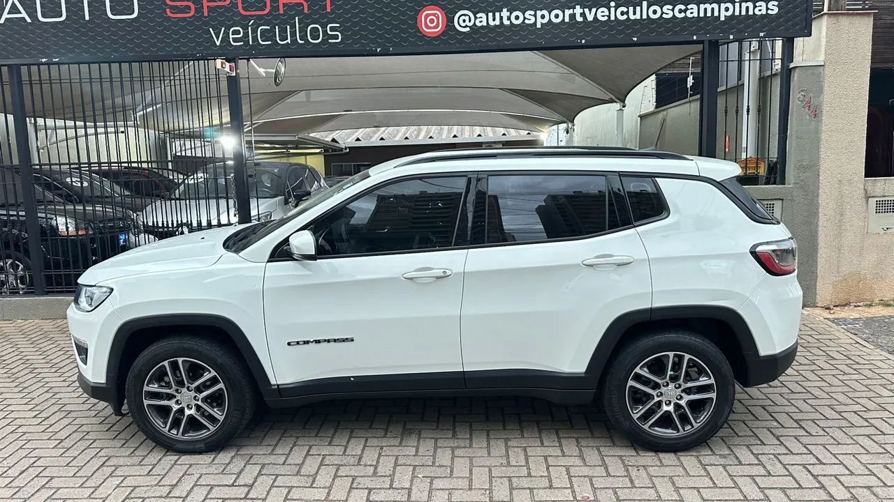 Compass 2.0 Sport - Revisada na Jeep.