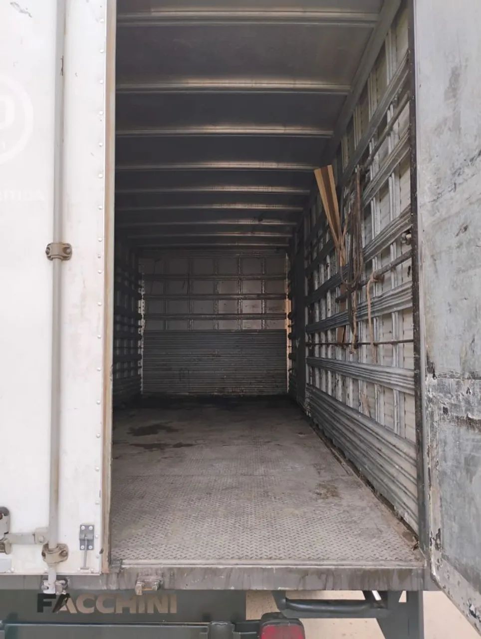 Caminhão VW 11.180...ano 2019...único dono...revisado  - Foto 10