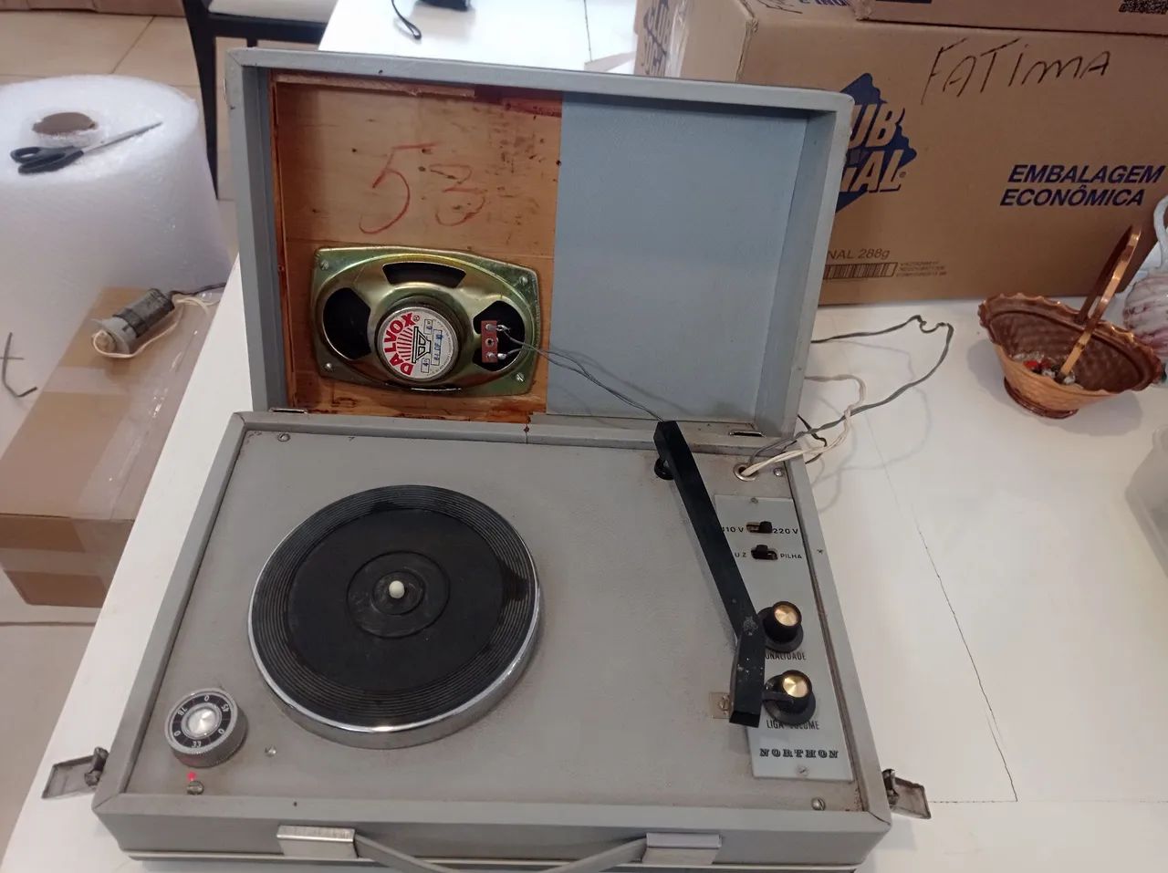 Toca-discos antigo anos 70 Northon