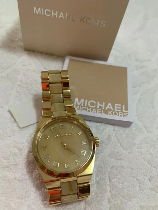 Relógios Michael Kors Dourado Feminino e Condor Masculino  - Foto 2