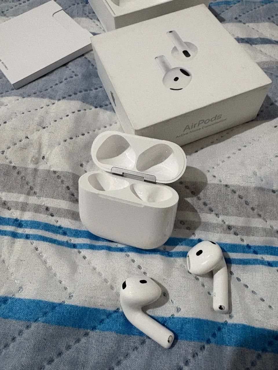 AirPods 4 with Noise Cancellation and USB-C Charging Case64252694983682123