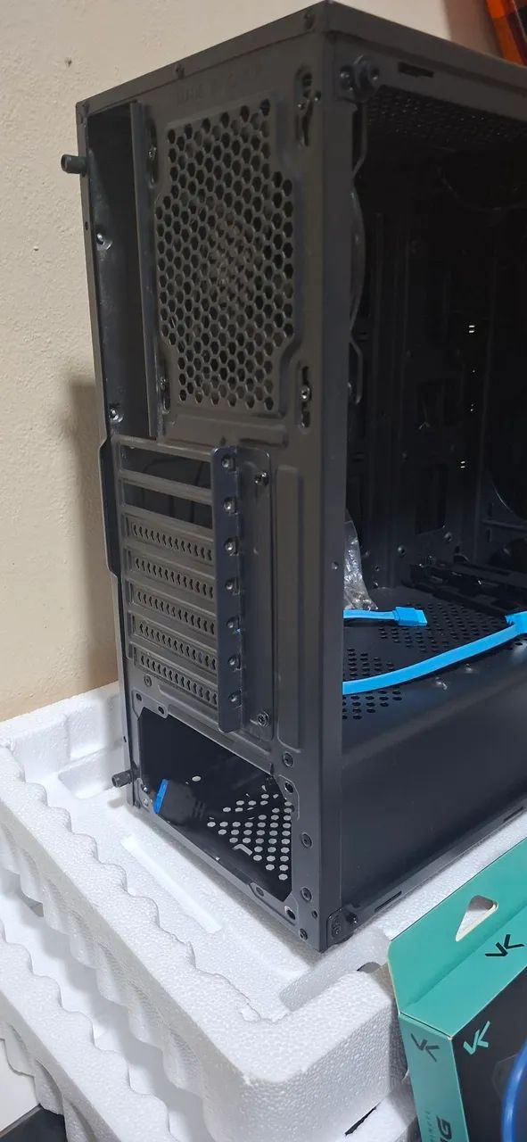 Gabinete gamer de vidro temperado + acessórios  - Foto 2
