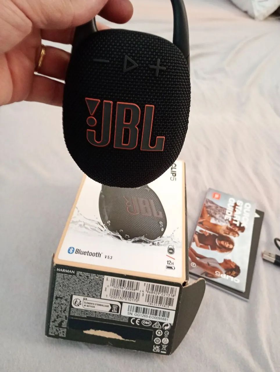 caixa de som JBL clip 5 com embalagem e cabo e manual  - Foto 4