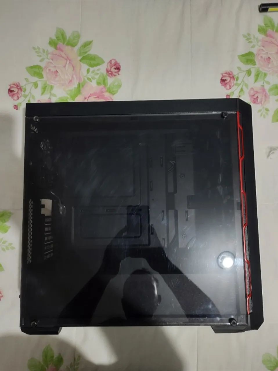 Gabinete Cooler Master