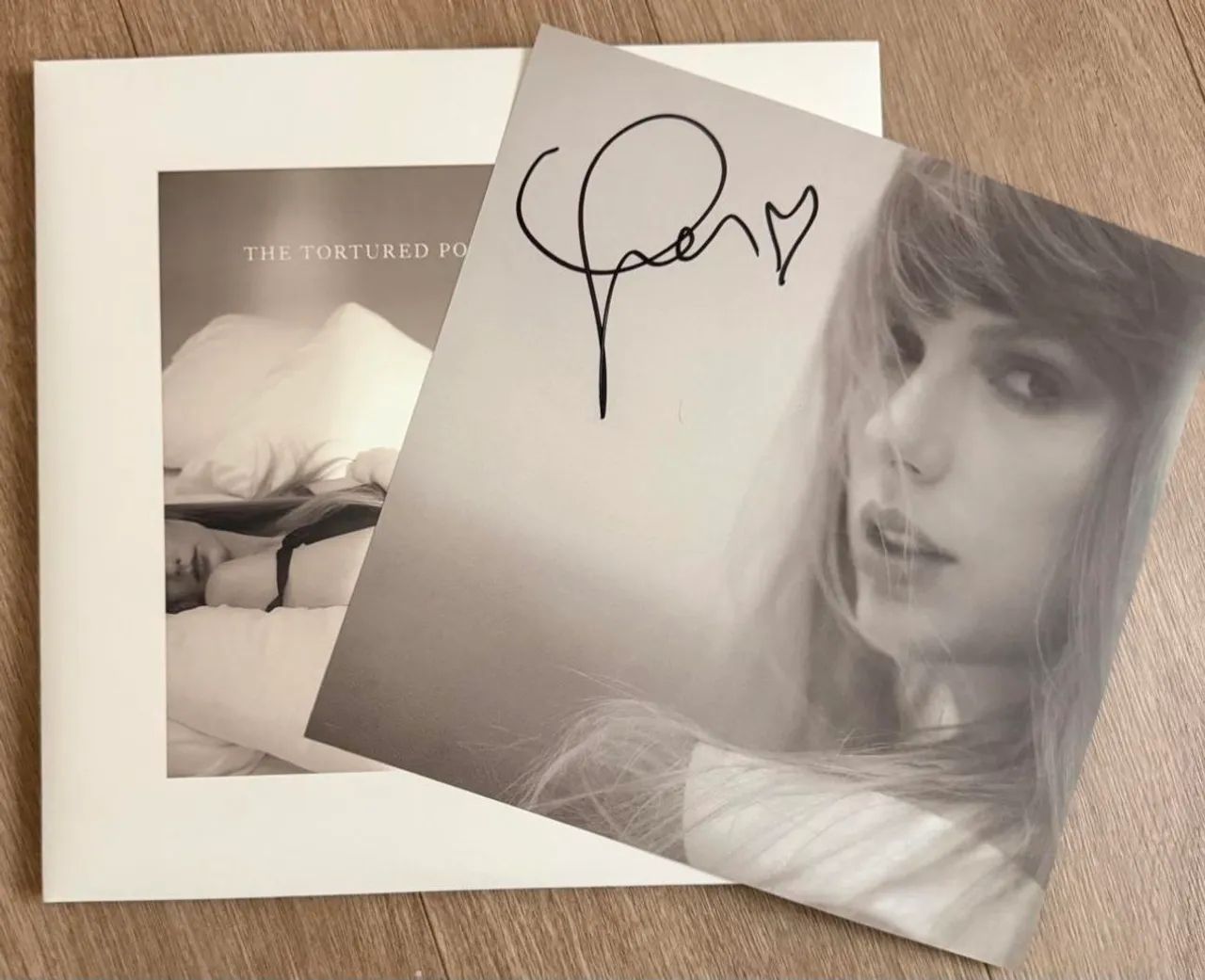 TTPD autografado - Taylor Swift - CDs, DVDs etc - Recreio dos