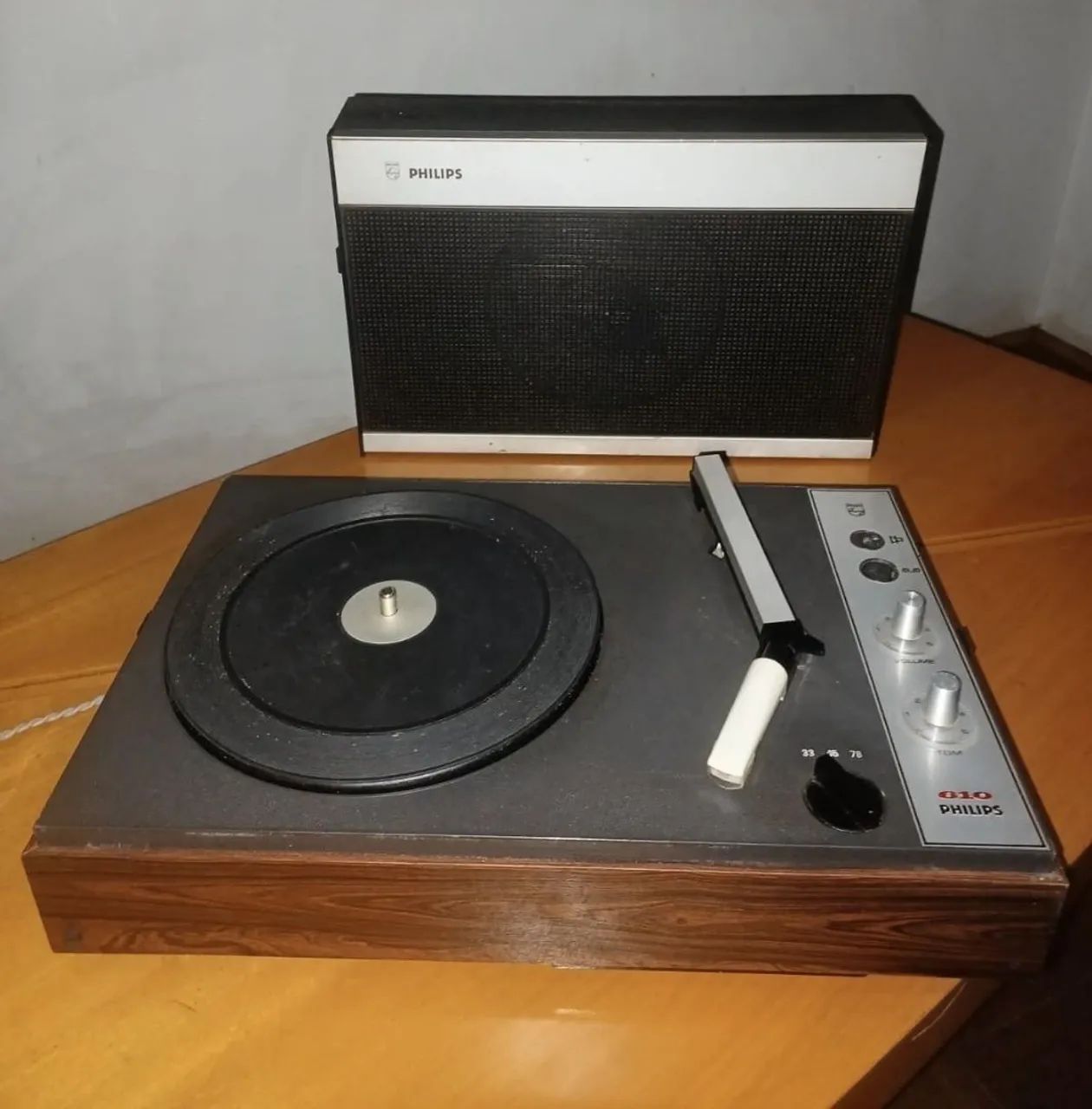 Vitrola Antiga Philips 
