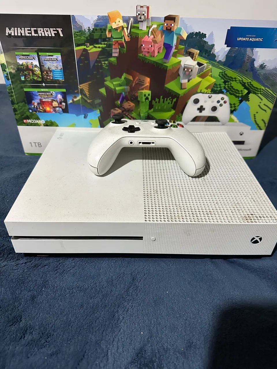 X box one S 1 Tb + 1 controle 4k semi - novo branco, não aceito troca. - Foto 2