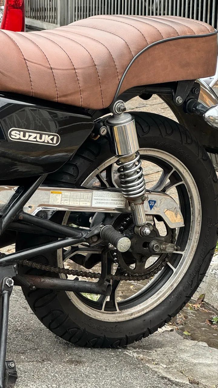 Suzuki Intruder 125 2013 - Foto 4