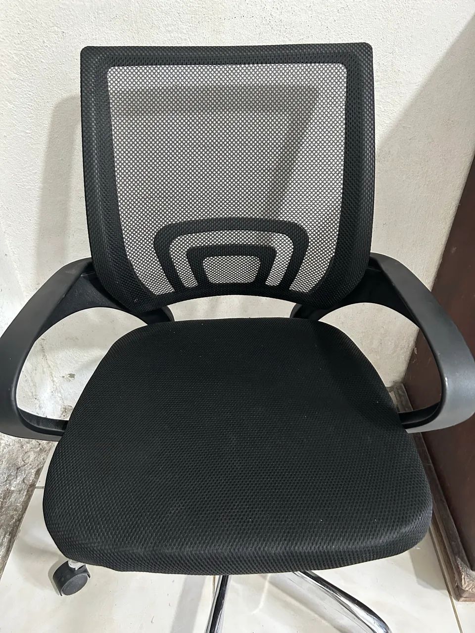 Vendo cadeira de escritório  - Foto 4
