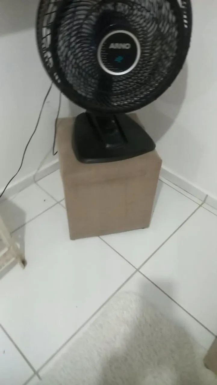 Sofá junto com puff 
