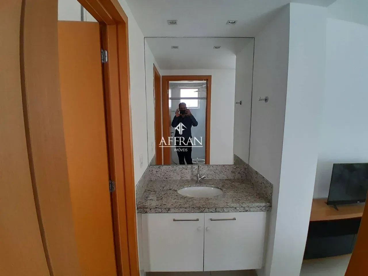 Seu Novo Apê Mobiliado no Coração da Cidade - Foto 7