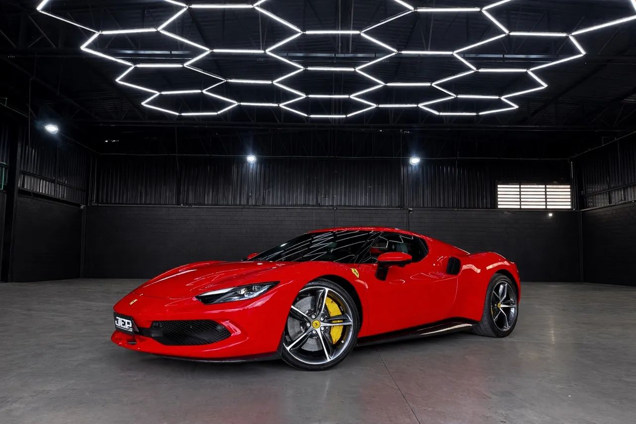 Ferrari 296 GTB (hibrido) 2023