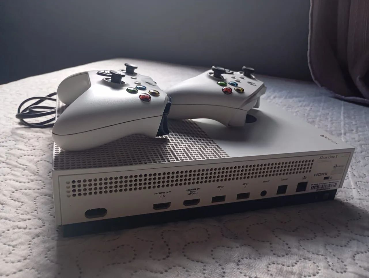 Xbox one S 1 terá 2 controles  - Foto 3