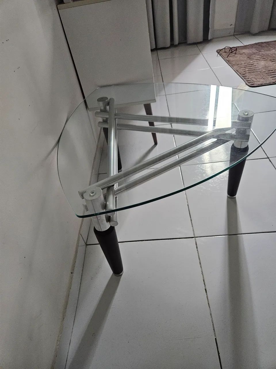 Mesa de centro com tampão de vidro - Foto 2