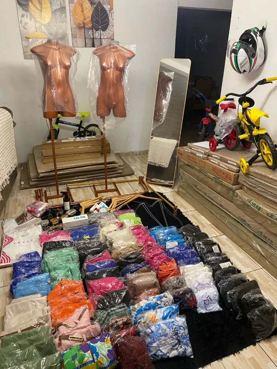 Vendo loja de roupas completa  ou troca em iPhone 14 ou 15 - Foto 3