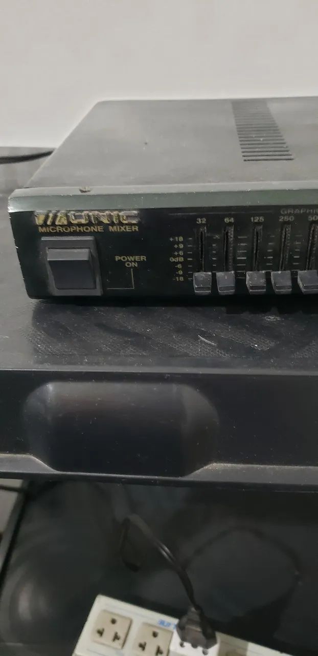 Mixer e Equalizador Vintage Unic MM 800 Compression Funcionando 