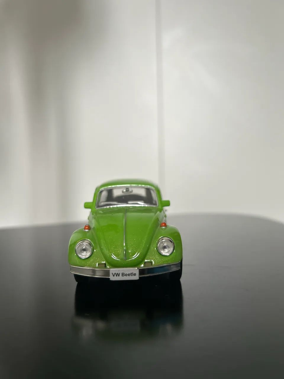 Volkswagen Beetle verde metálico - Foto 4