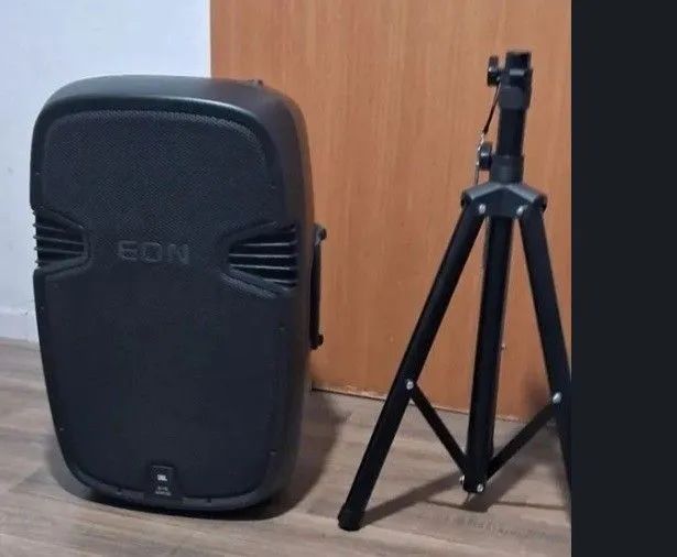 Caixa JBL Eon 515Xt com Tripé e o Hard Case - Foto 2