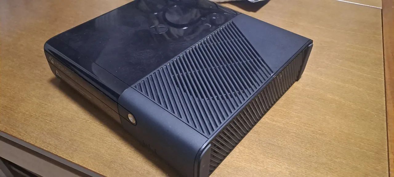 Xbox 360 super slim - defeito