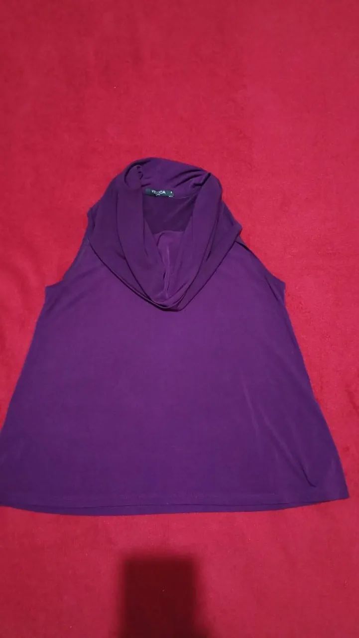 Blusa roxa gola boba usada em ótimo estado