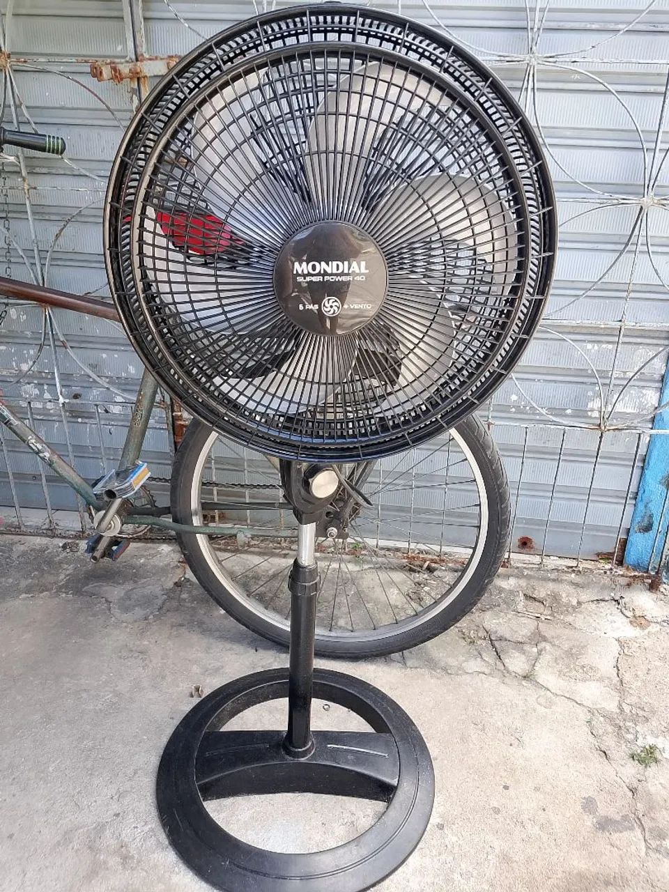 Ventilador de pé 