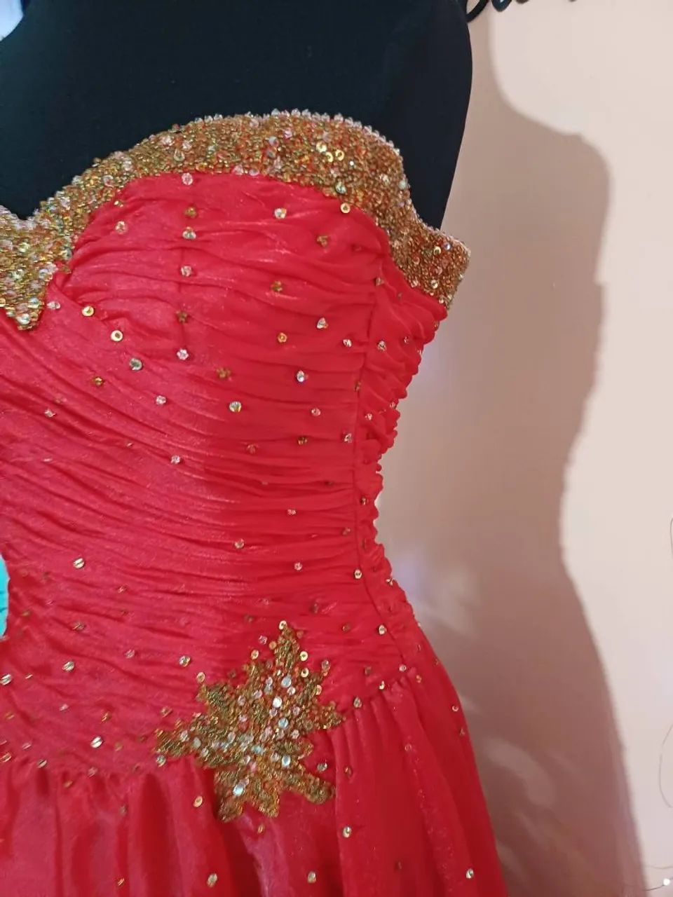 Vestido de debutante longo vermelho  - Foto 4