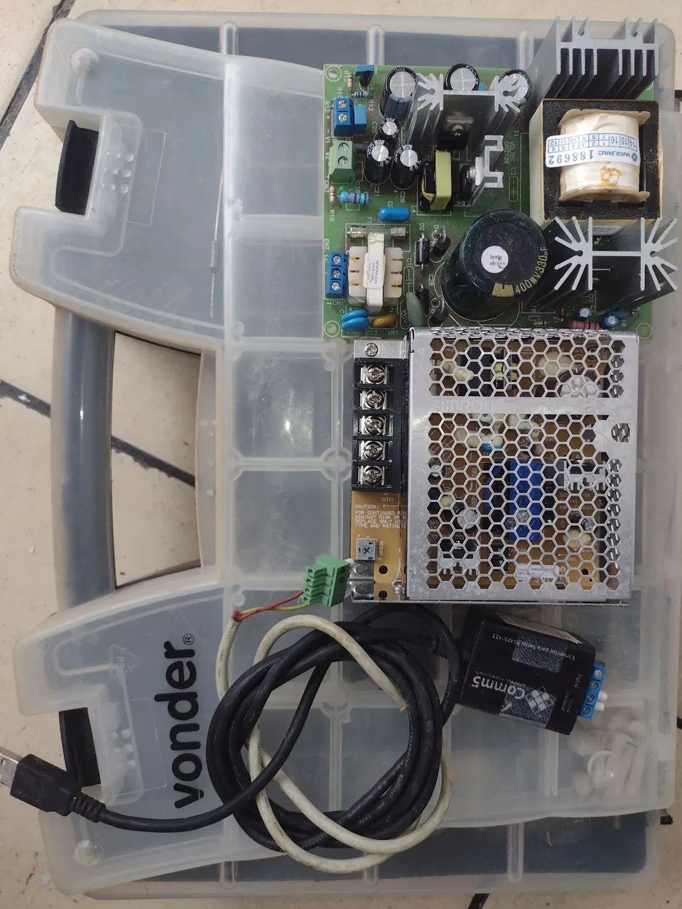Fontes, maleta e conversor rs485/USB