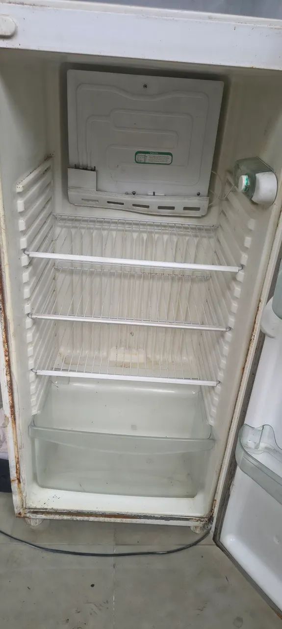 Vendo Geladeira Consul CRD36 - Foto 3