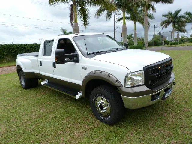 F4000 CD 4X4 REMODELADA / F450 KING RANCH