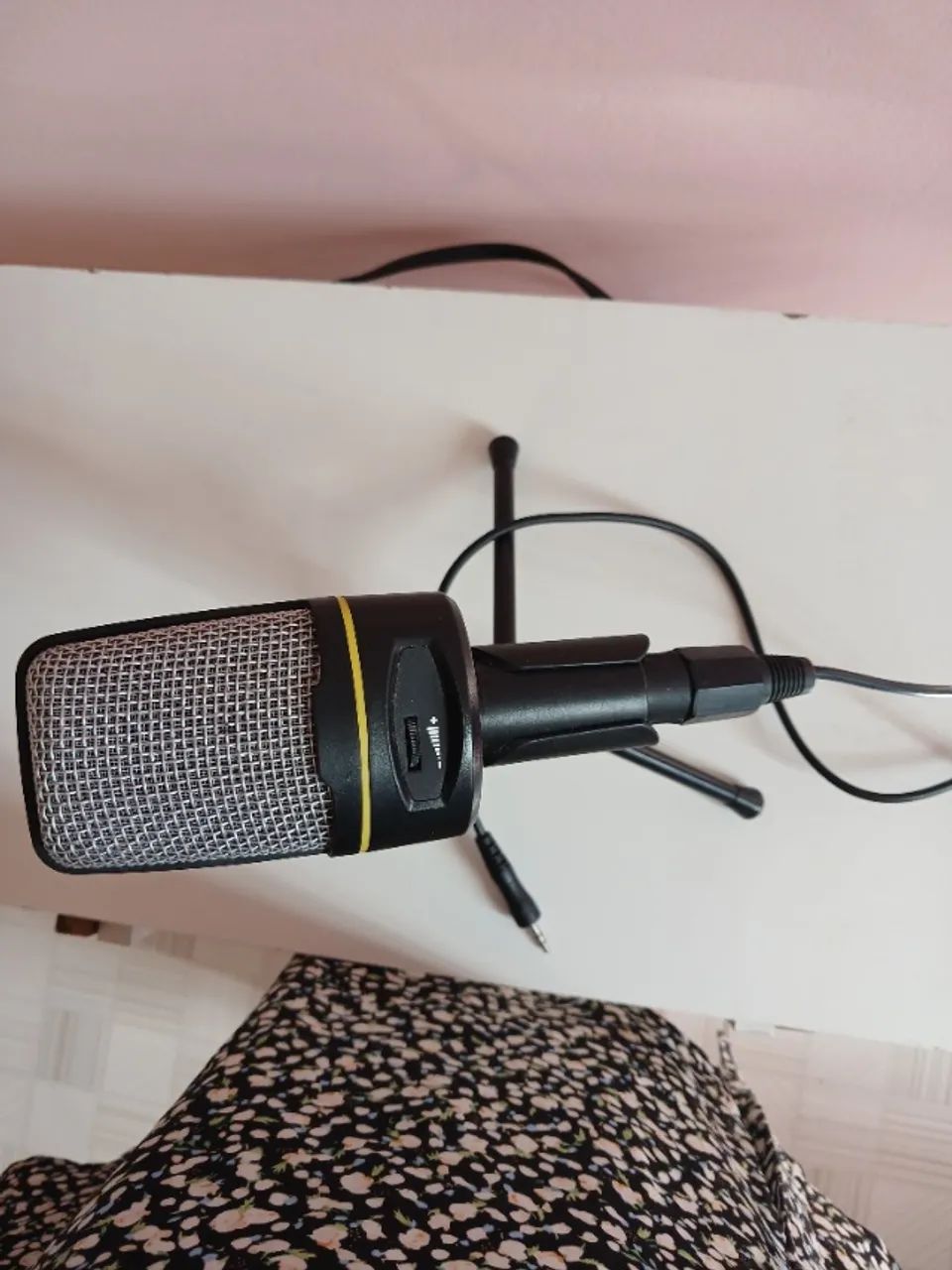 Microfone com suporte  - Foto 4