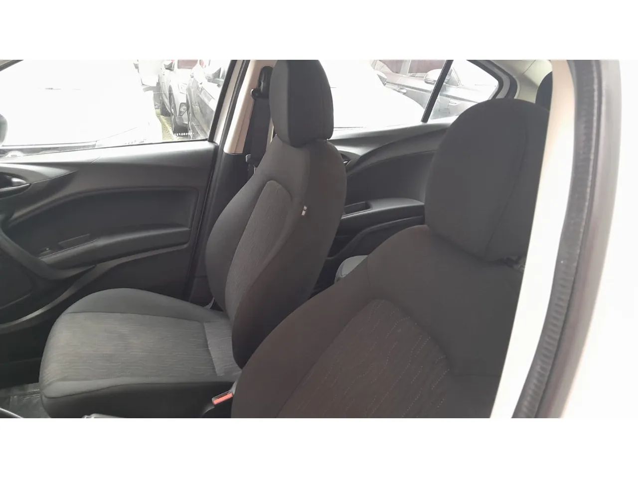 Fiat Cronos DRIVE 1.3 8V Flex Aut., foto 11 de 15