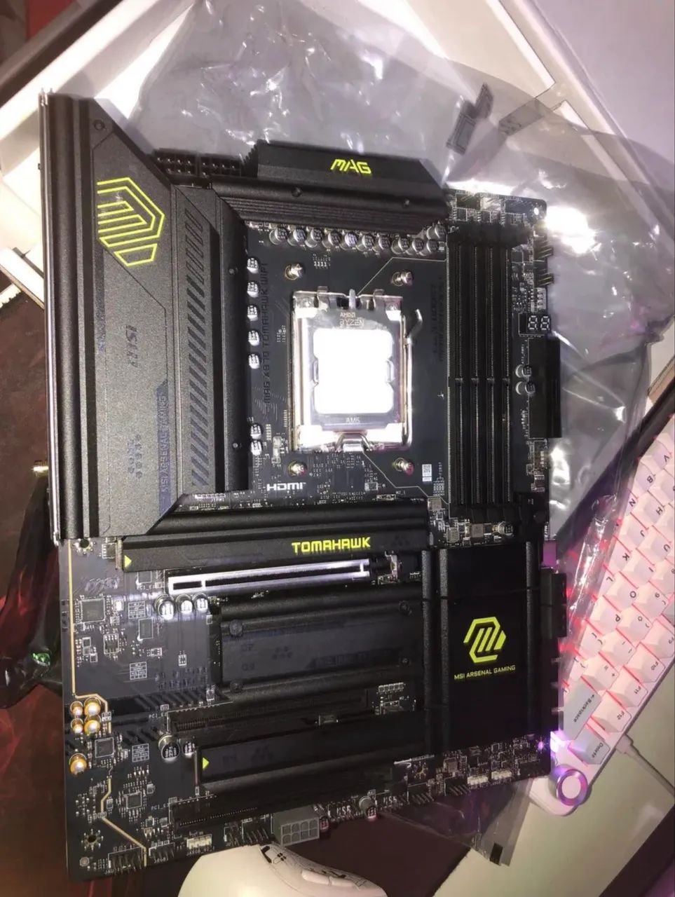 MSI MAG TOMAHAWK x870 WIFI